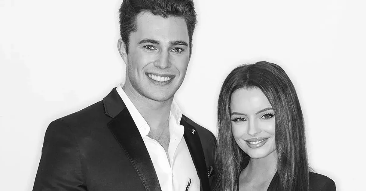 Curtis already showing shade at Maura after shock split