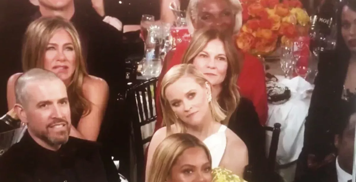 Jennifer Aniston's Eyes Can't Lie During Brad Speech At The Golden Globes