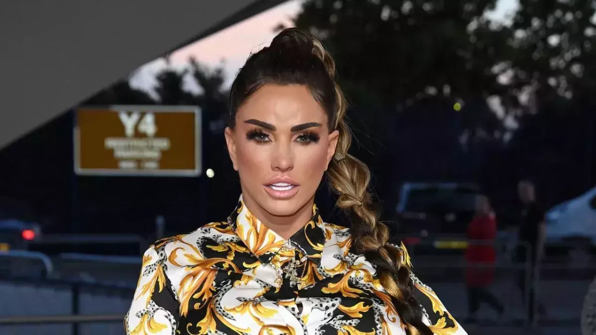 Katie Price rubbishes claims that she dumped fiance Carl Woods
