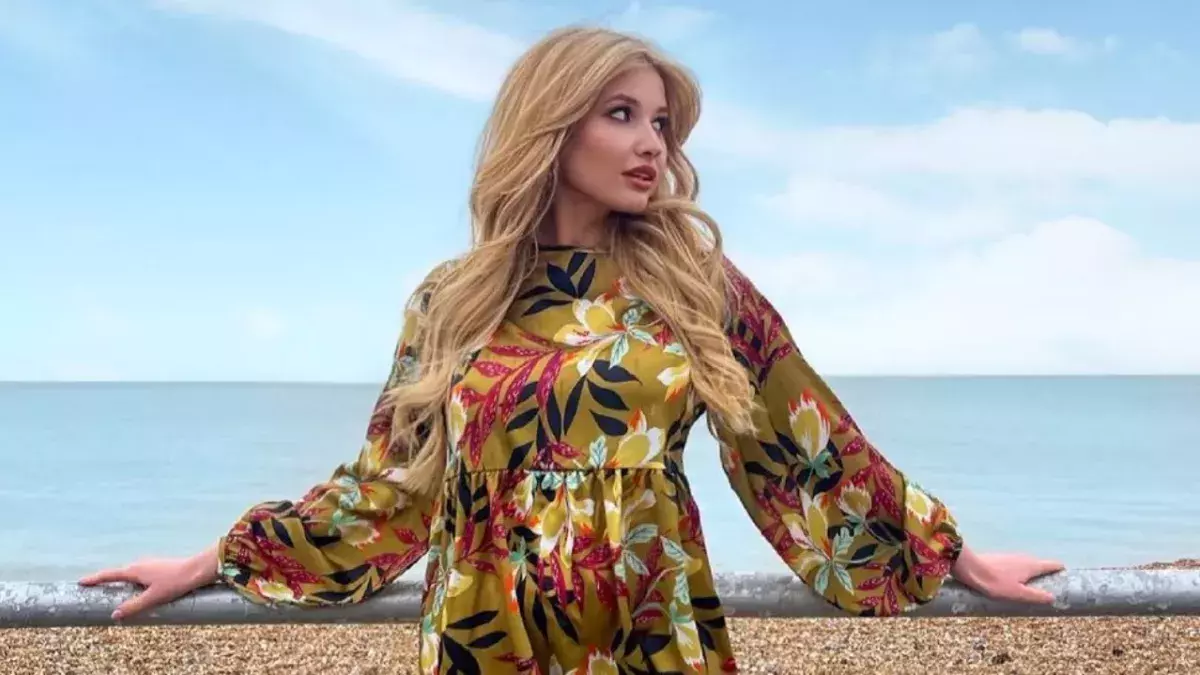Love Island Amy Hart
