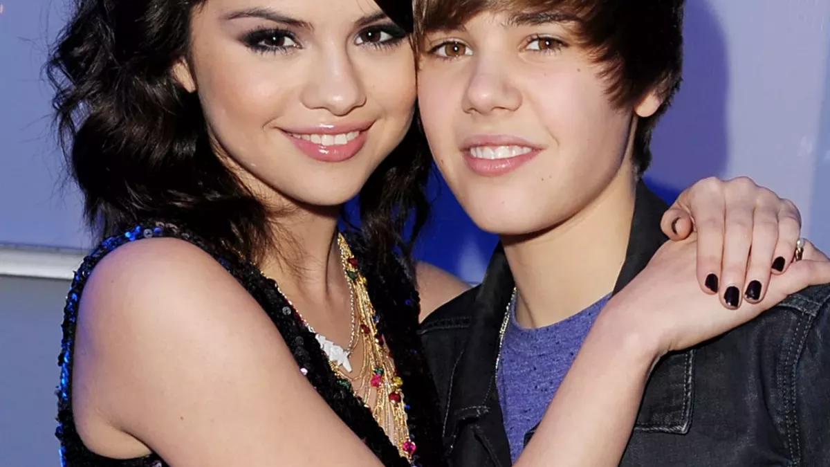 Justin Bieber and Selena Gomez in 2010