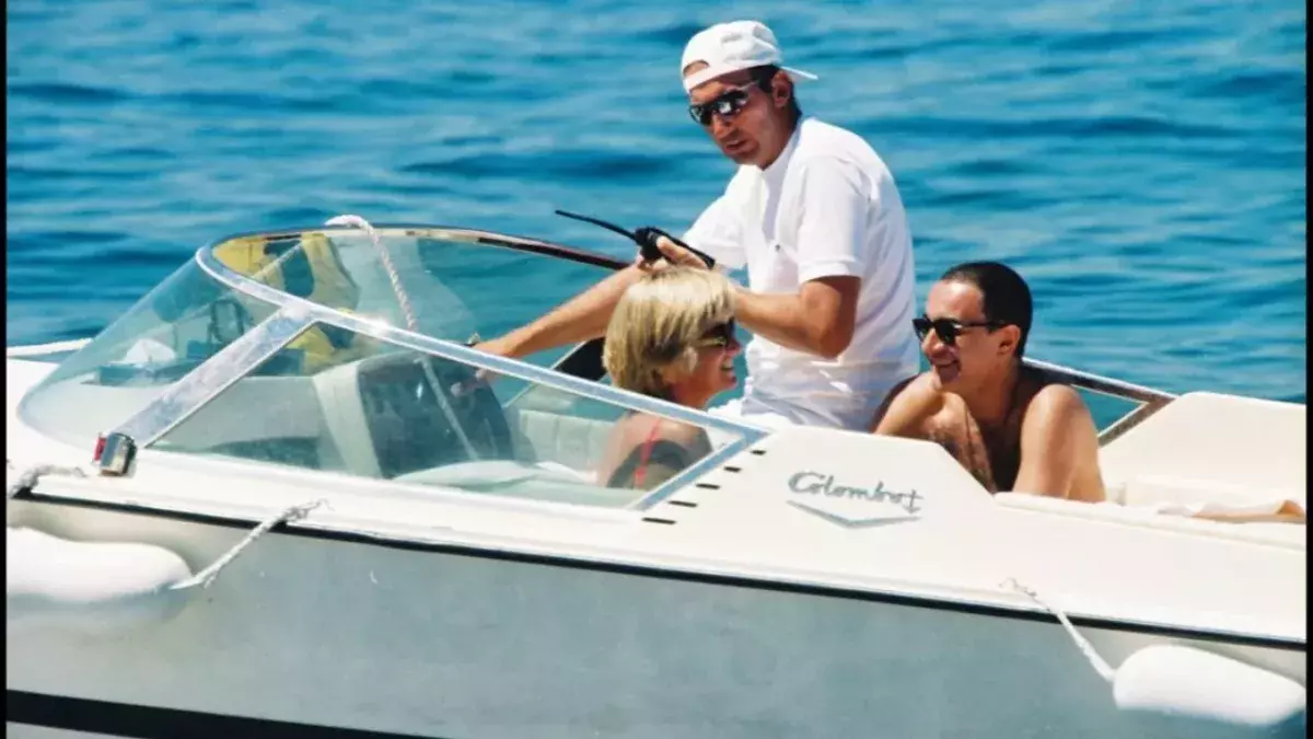 Lady Diana and Dodi Al-Fayed in the summer of 1997