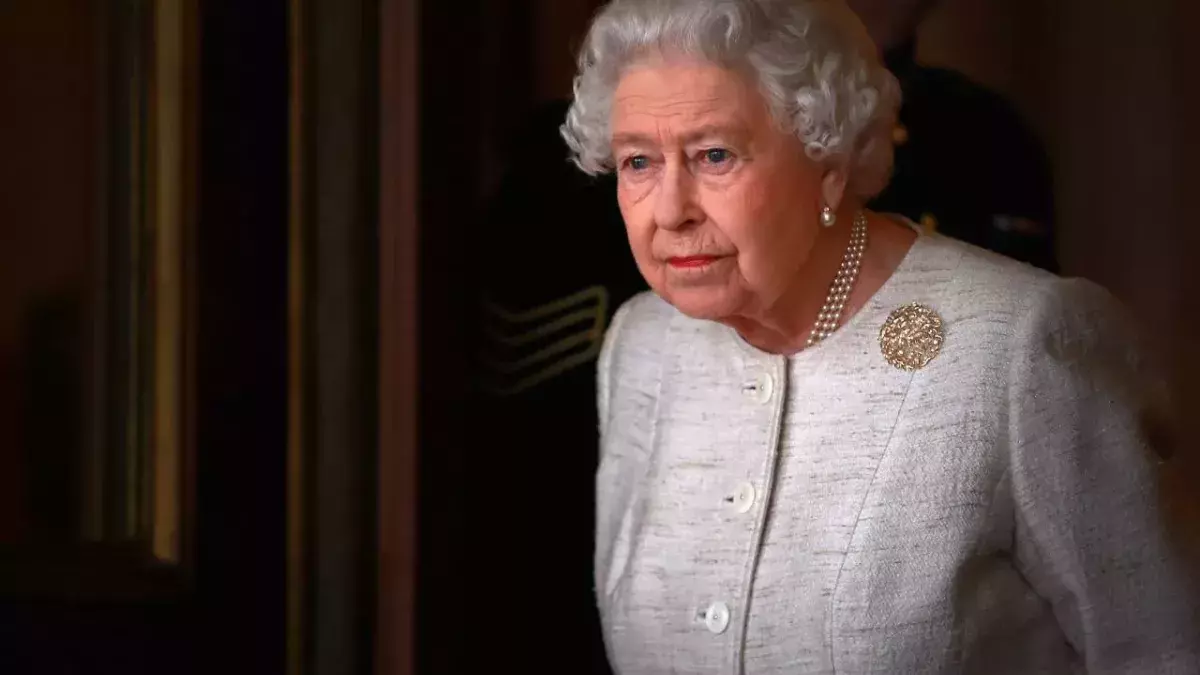 The Queen's health: Prince Charles and Camilla are on their way to Balmoral 
