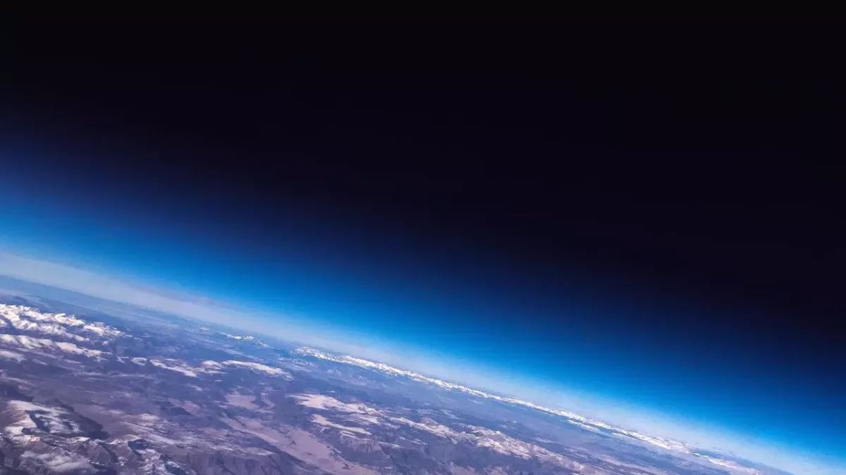 NASA announces an asteroid the size of a twelve-floor building is approaching Earth