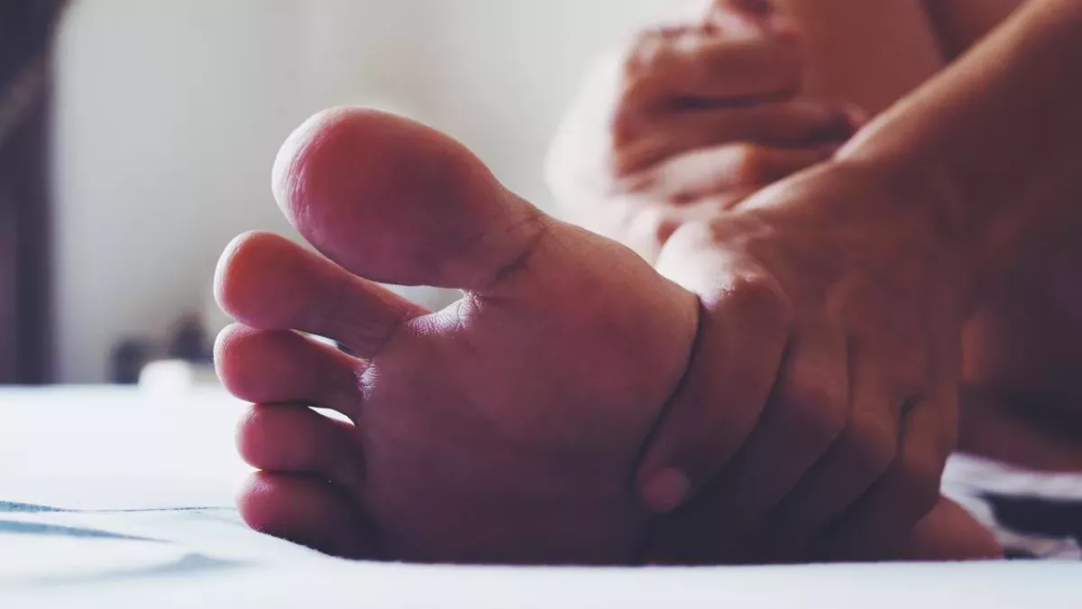 Feet!