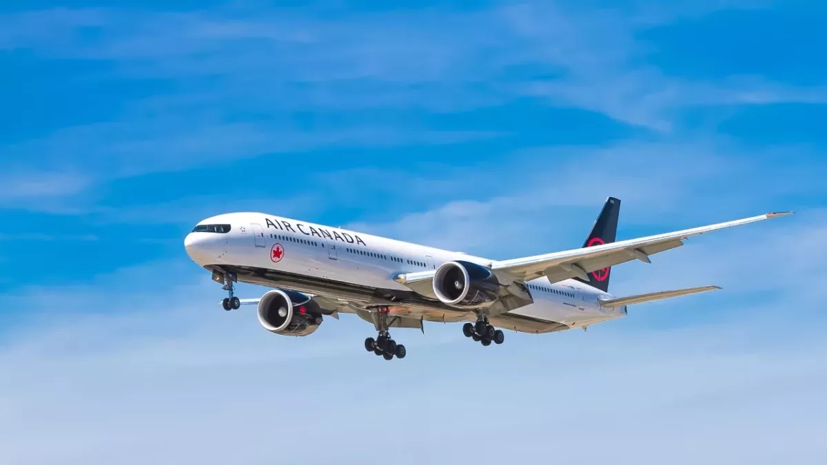 Passengers get $1410 refund after nightmare flight to Singapore, here's what happened