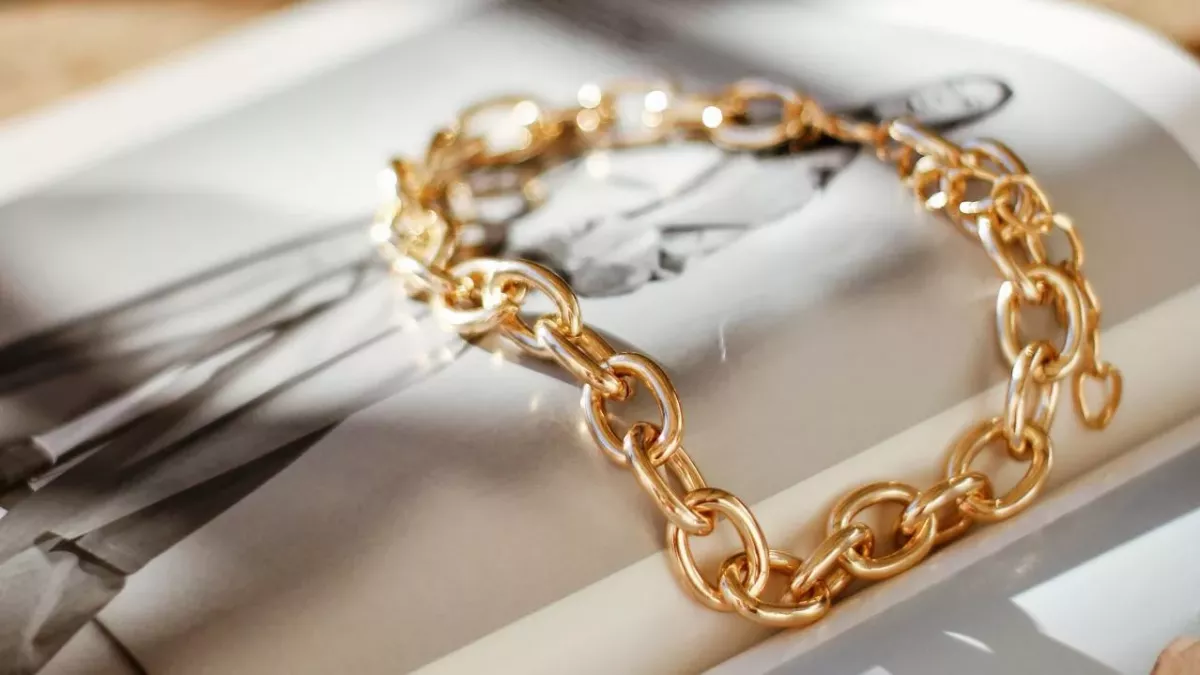 Here’s How To Stop Your Gold Jewellery From Tarnishing