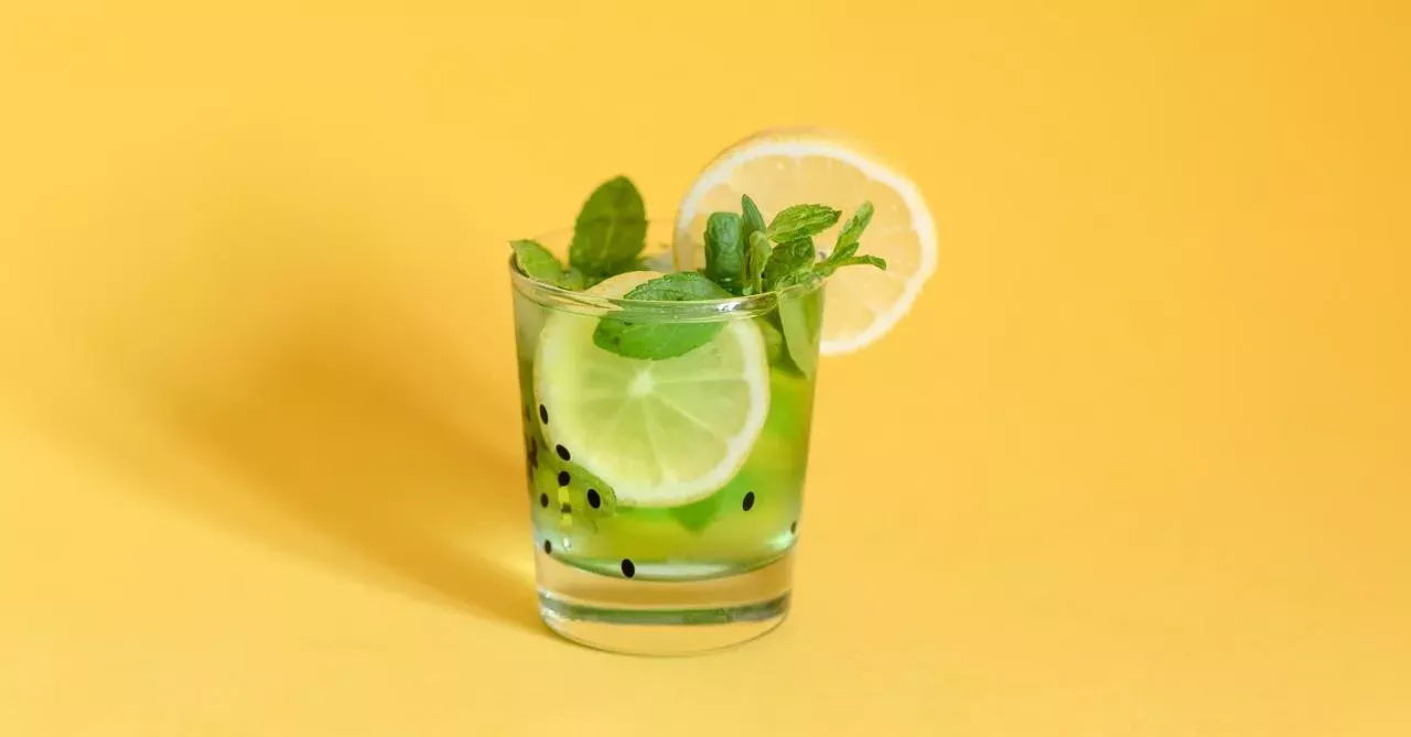 Here Are 5 Fat-Burning And Liver Cleansing Drinks To Have In The Evening
