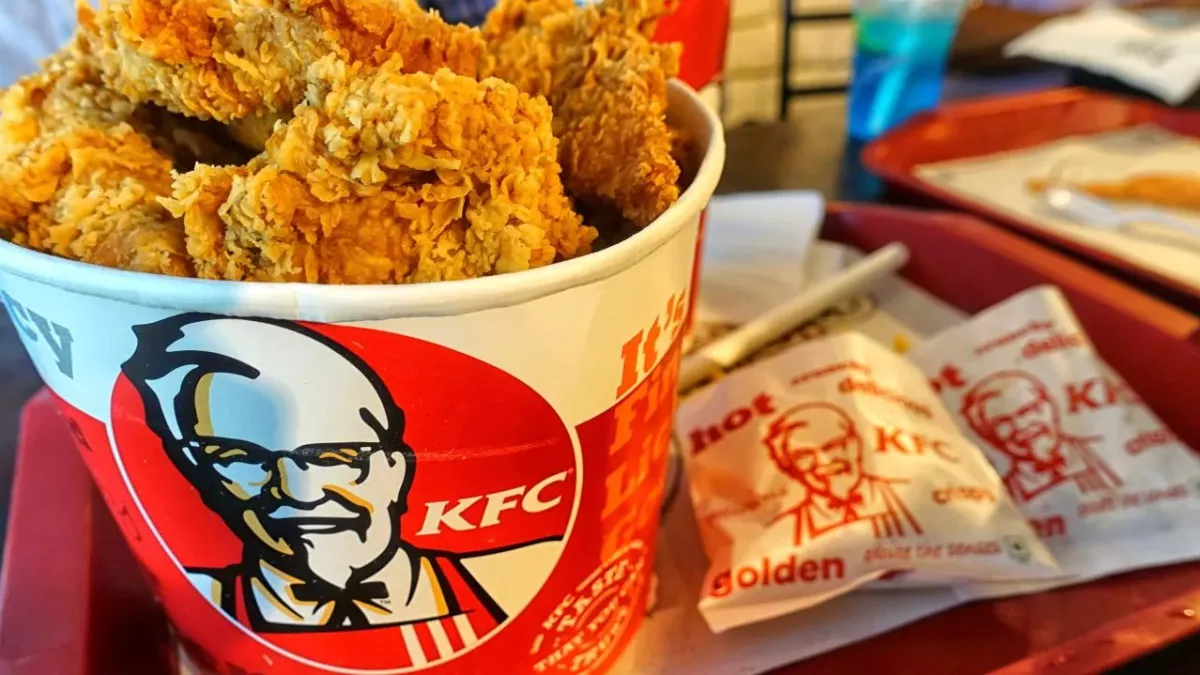 KFC customer metal screw in fries