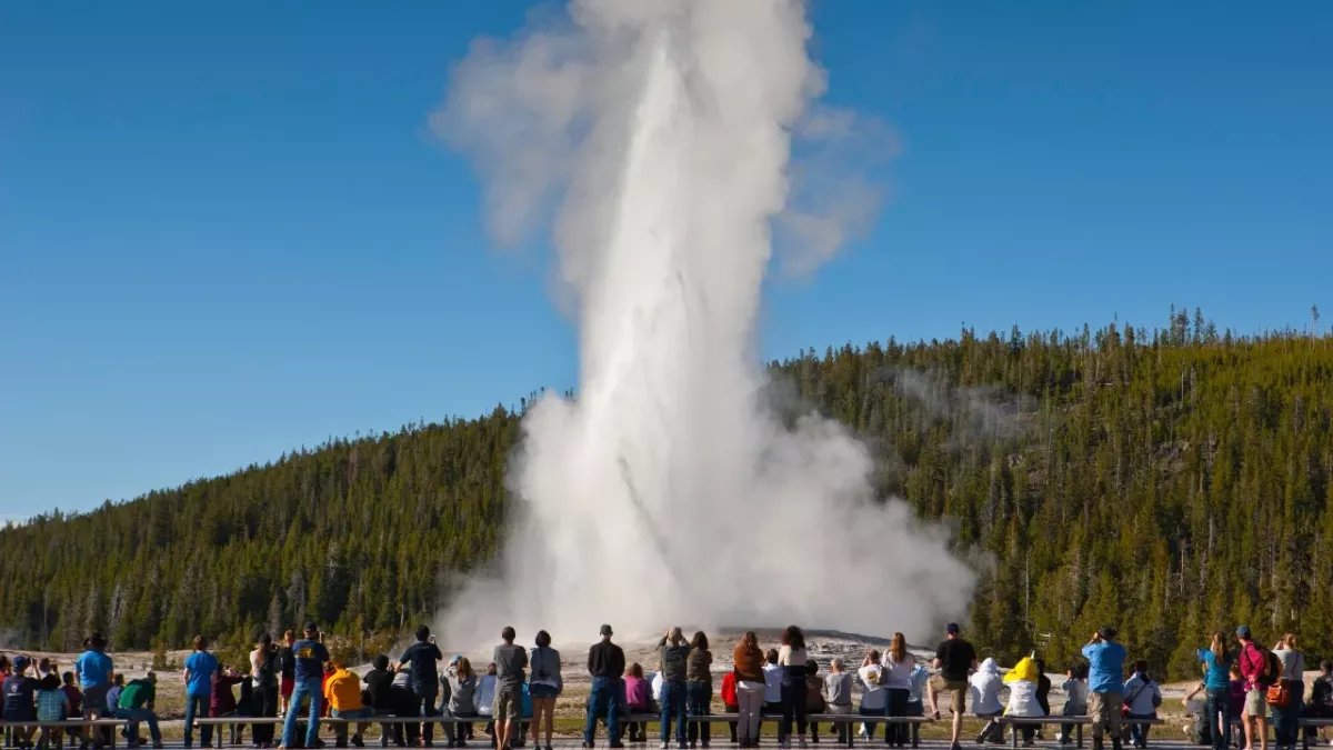 Super-volcano in the US could cause deadly steam explosions and landslide-triggering earthquakes