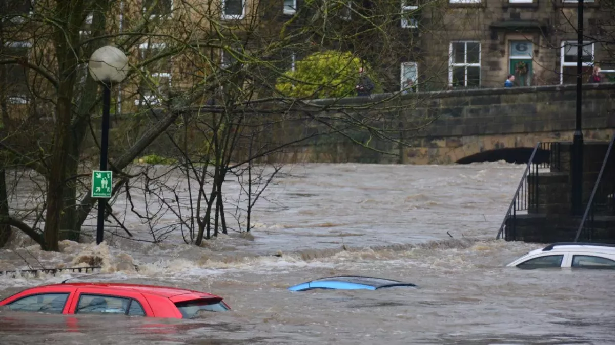 UK issued 16-hour storm warning