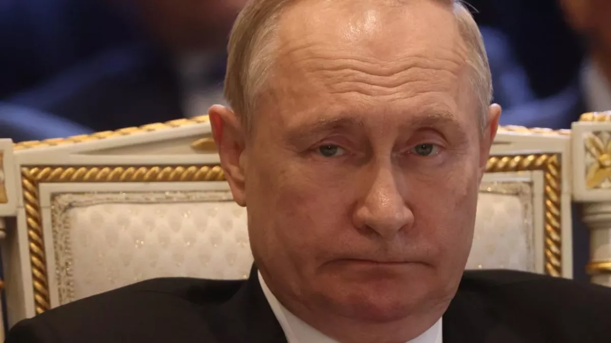 Vladimir Putin cronies issue ‘Godfather’ style gesture with the EU Parliament