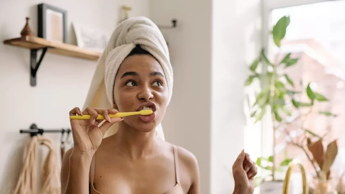 Here's how often you should be brushing your tongue to keep the bacteria away