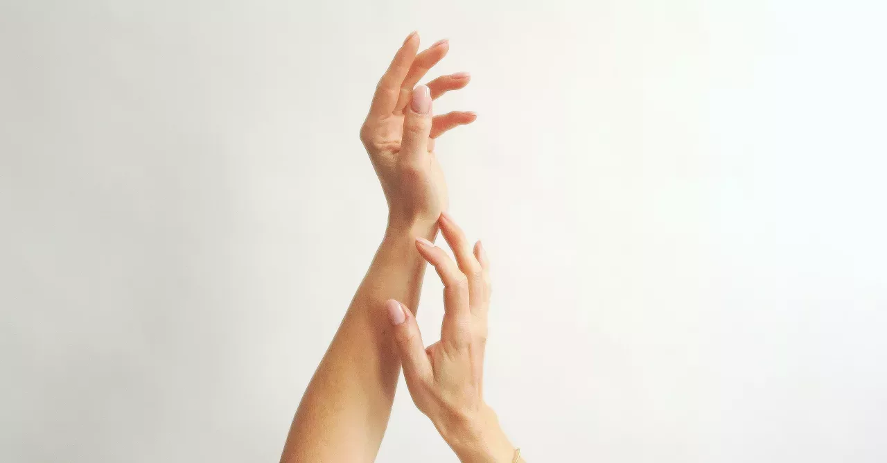 Hands