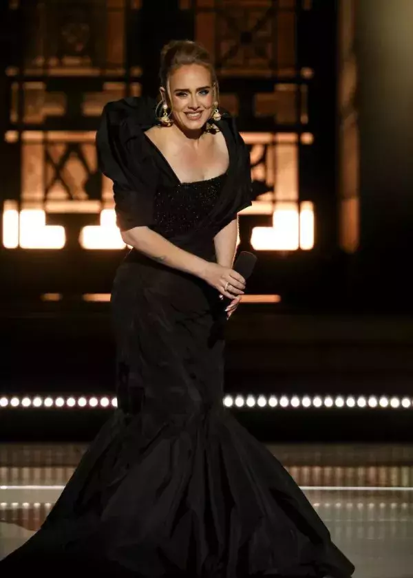 Adele has ceased contact with her father