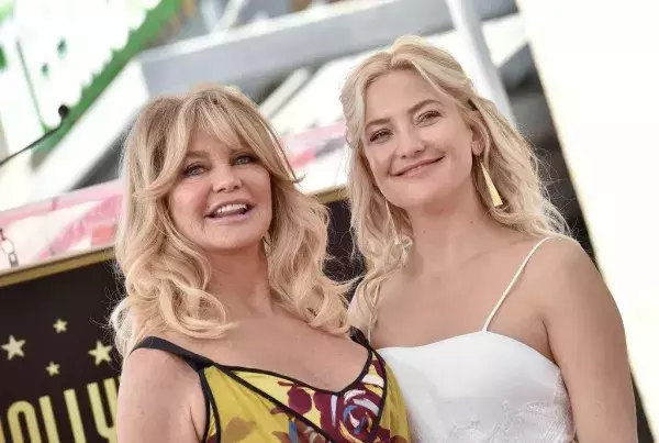 Goldie Hawn and Kate Hudson