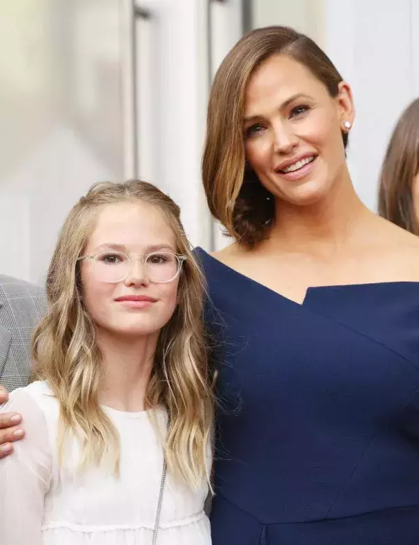 Jennifer Garner and Violet Affleck