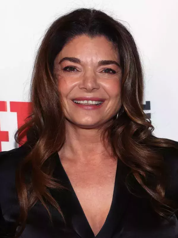 Laura San Giacomo today