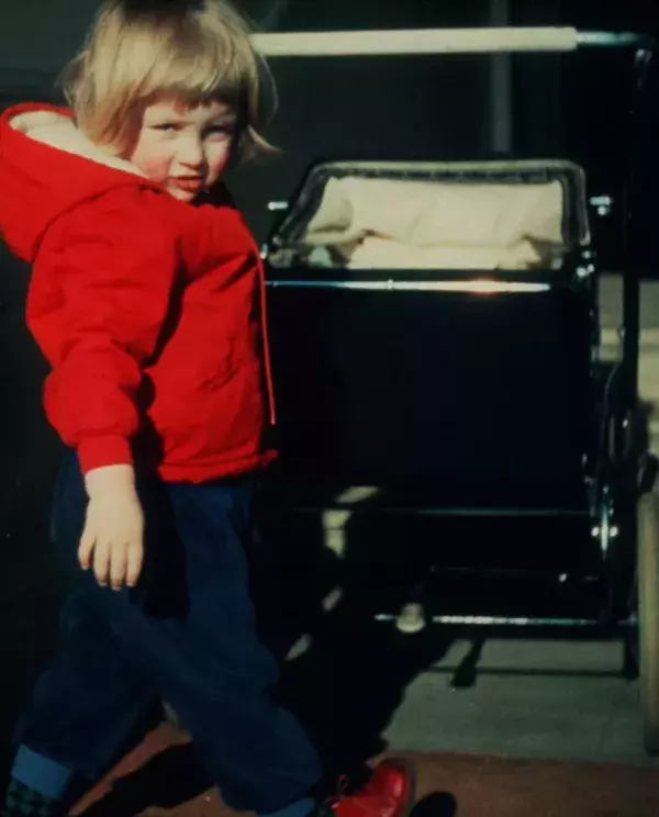 The young Lady Diana and her sulky face