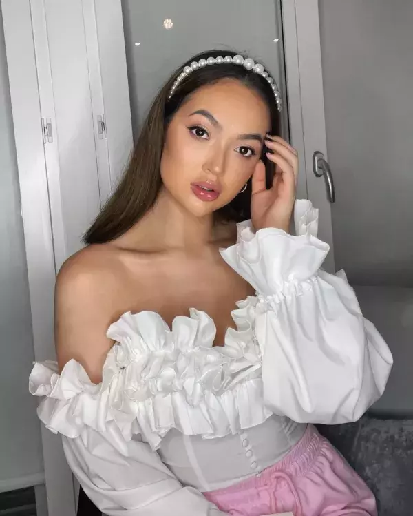 Sharon Gaffka, 25
