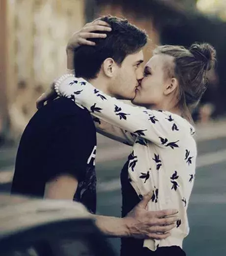 Cancer/Taurus: These two signs work very well together because they value the same things. They will always be there to support each other and share happy moments.