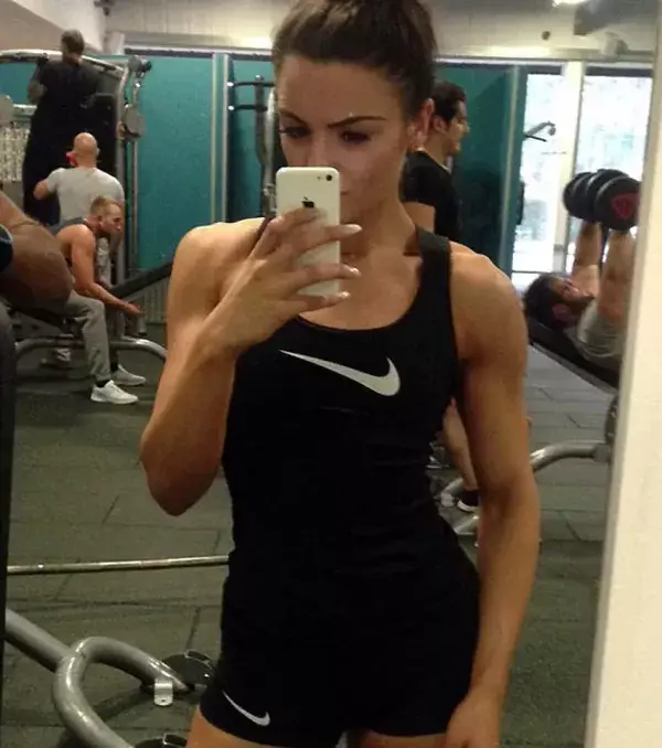 She now has a sporty and very muscular figure