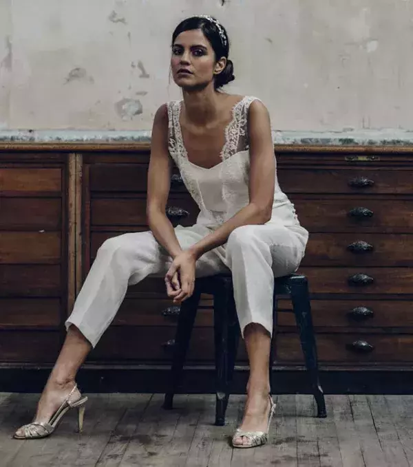 Civil ceremony wedding dress: Laure de Sagazan, Dunne, price on request