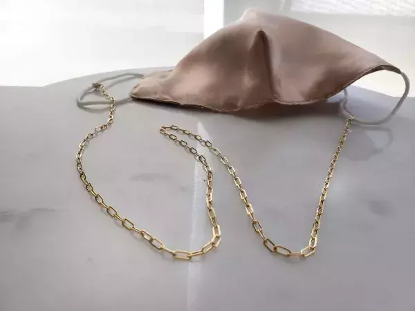 Elegant thin gold chain mask chain