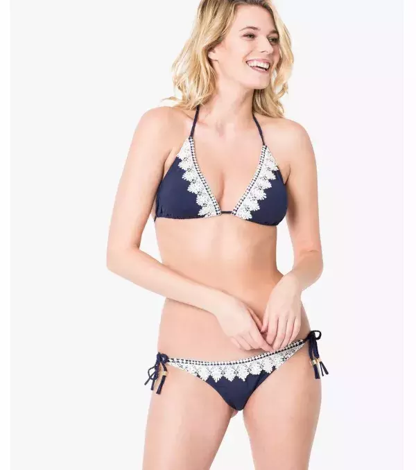 Find this cute navy blue swimsuit at Gemo. The white accents really make the navy stand out.
