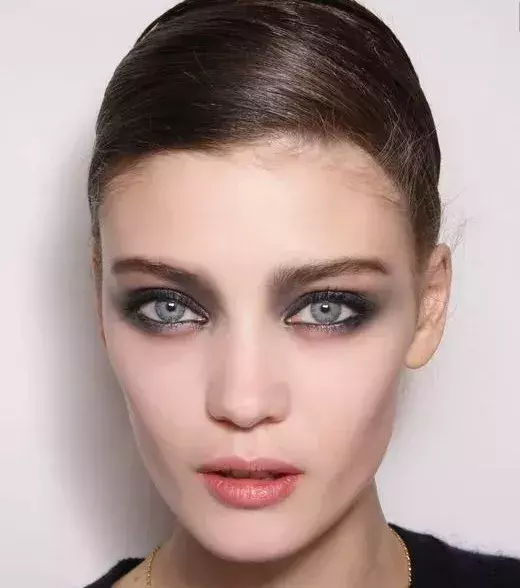 The smoky eye look never goes out of style. Try this for a mysterious and fun look.