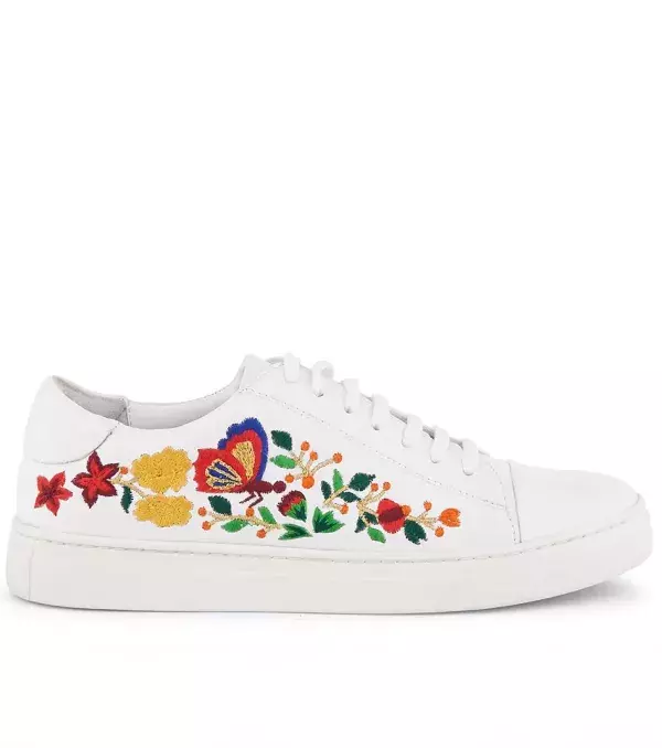 Spring floral designs are in. A beautiful butterfly that will go great with any outfit.