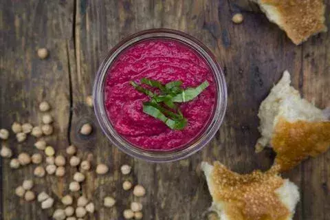 Beet hummus                          