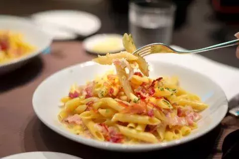 Creamy bacon pasta                    