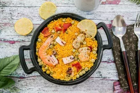 A paella                          